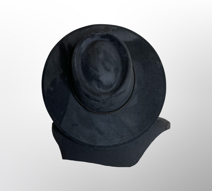 Classic Vegan Suede Toscana . Color BLACK