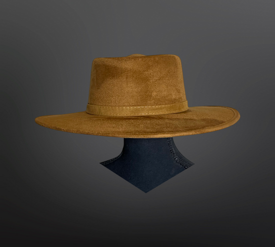 Classic Vegan Suede Toscana . Color CAMEL