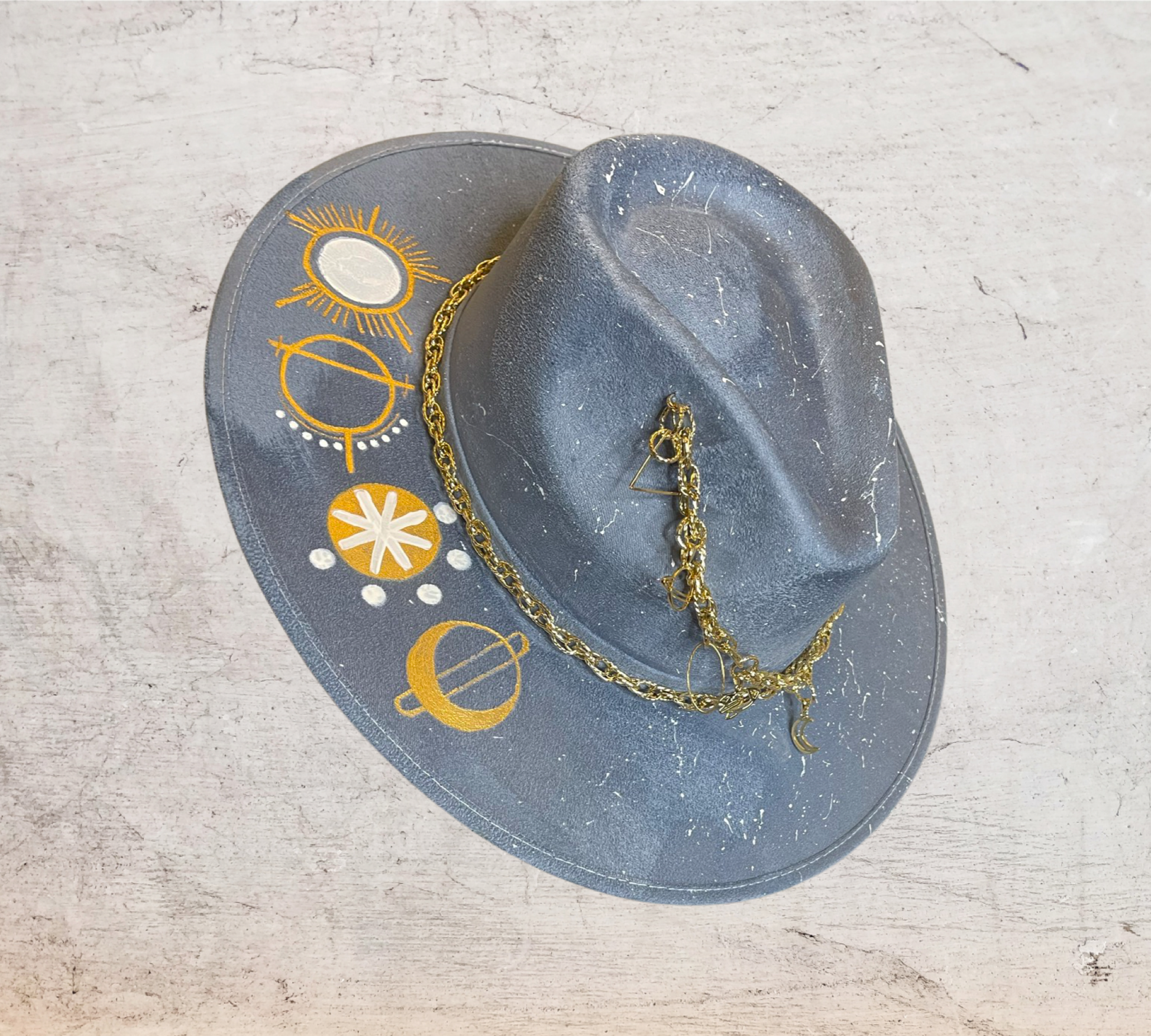 Astro Hand painted suede Fedora hat, with gold plated chain. Color  GREYBLUE