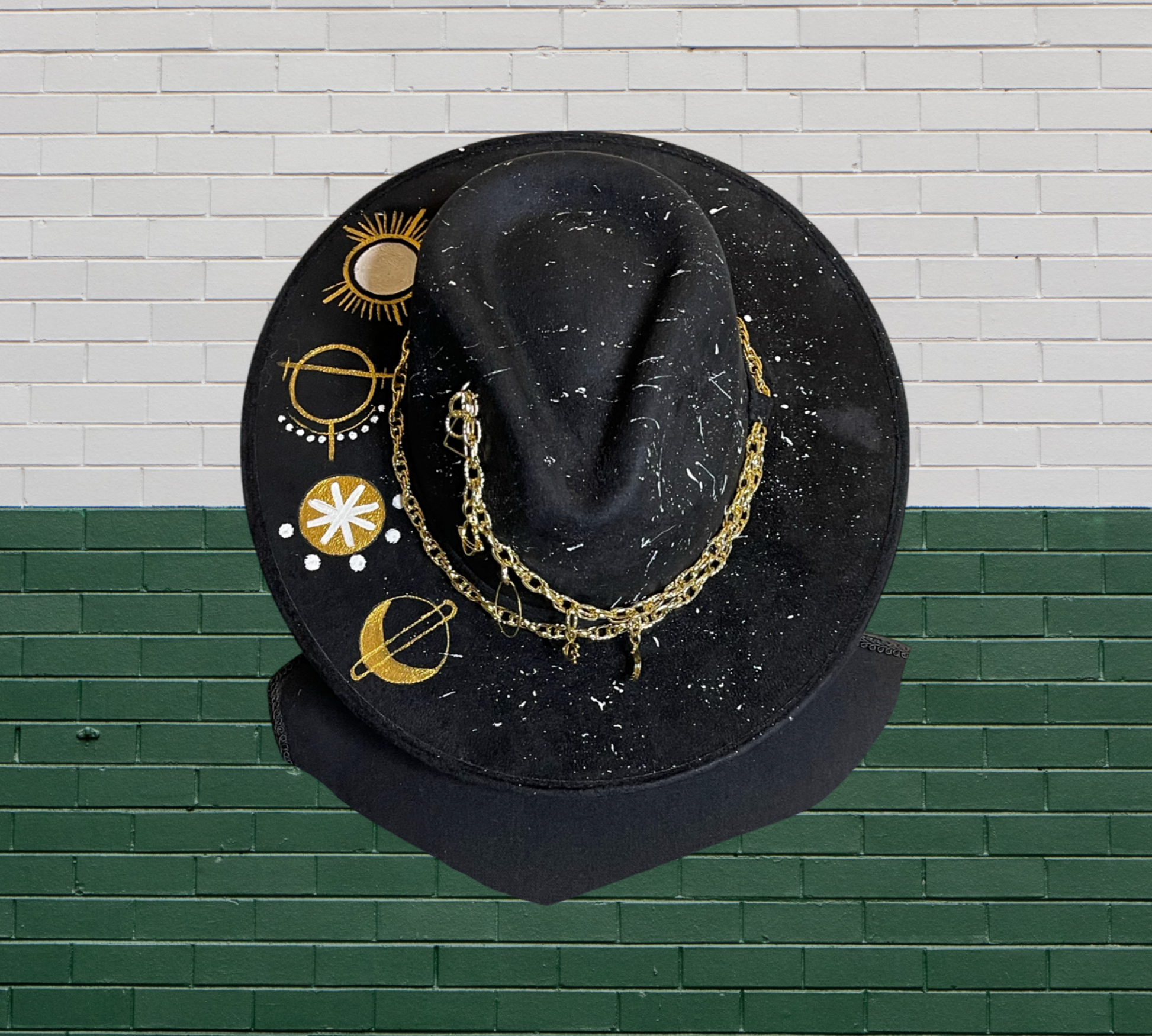 Astro Hand painted suede Fedora hat, with gold plated chain. Color BLACK