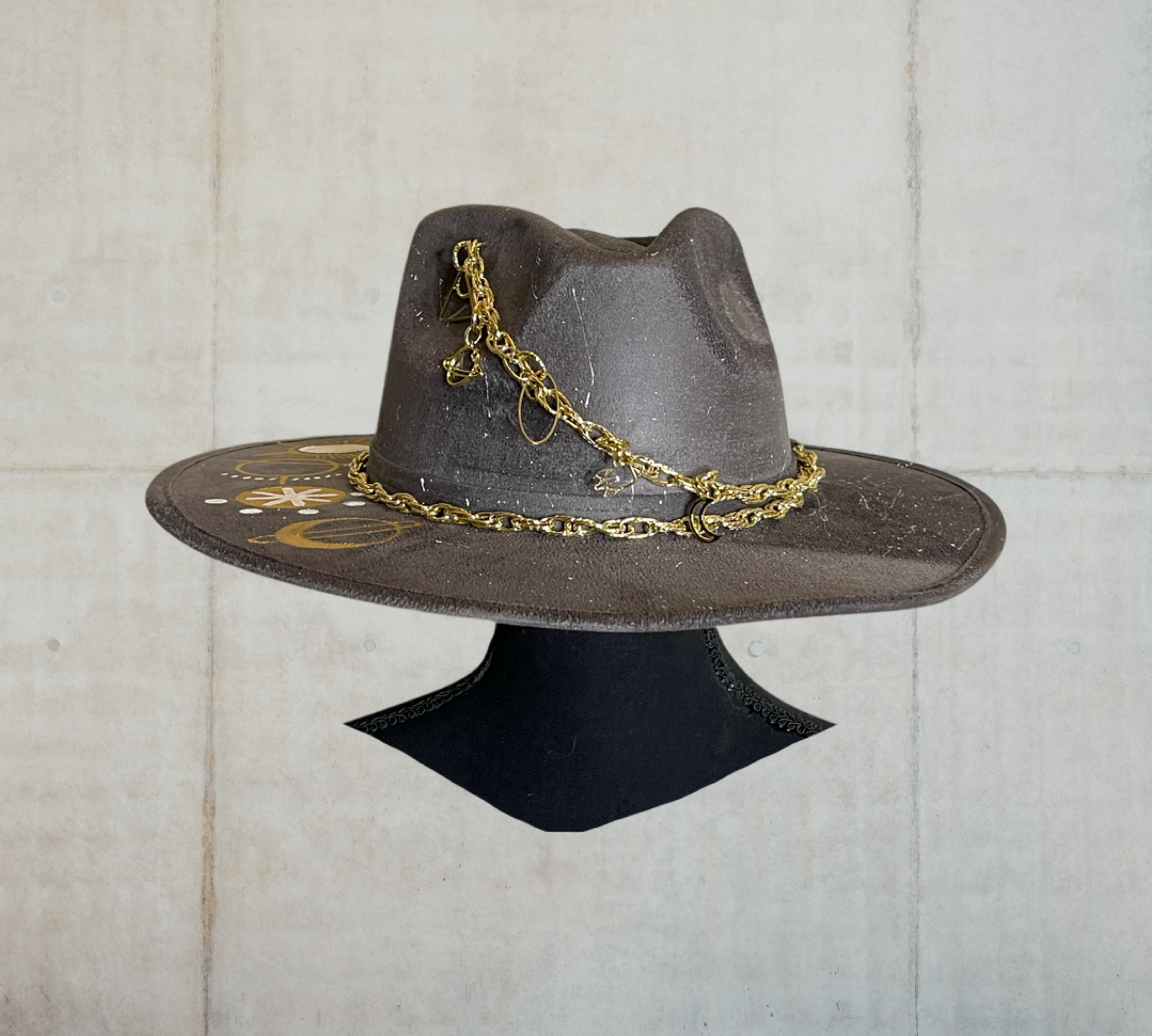 Astro Hand painted suede Fedora hat, with gold plated chain. Color  STEELGREY