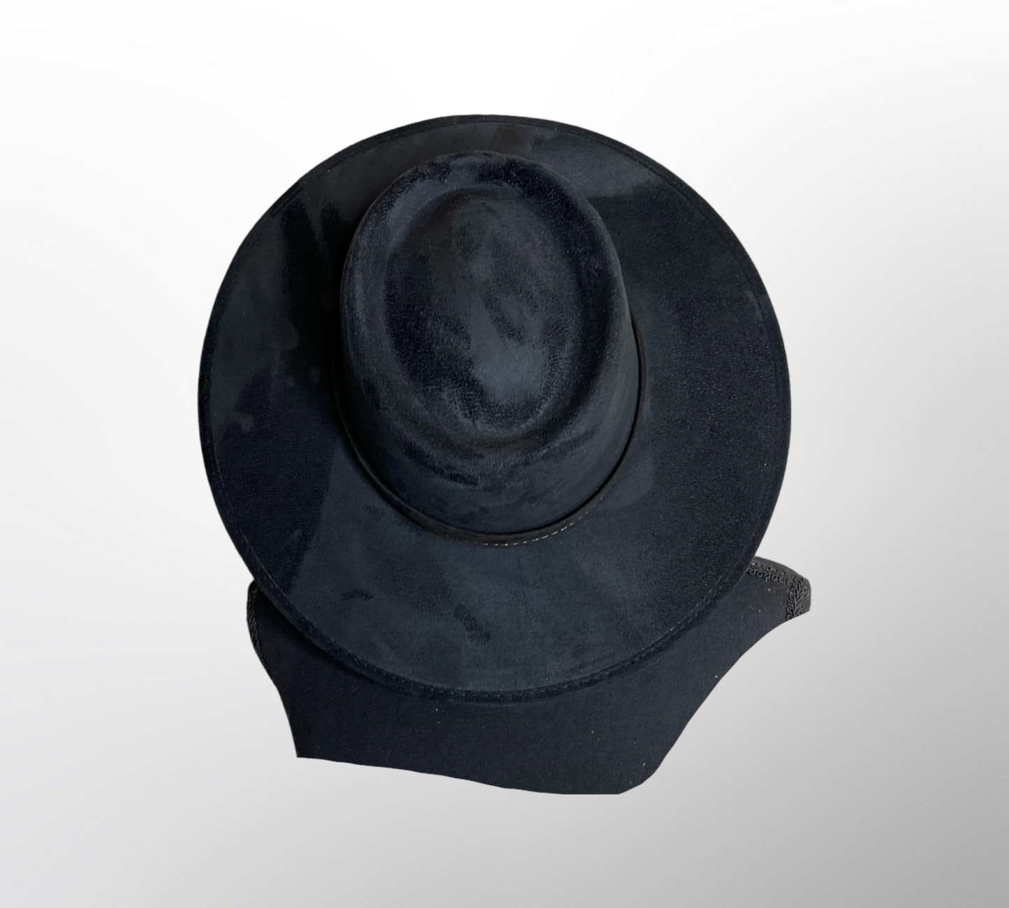 Classic Vegan Suede Toscana . Color BLACK