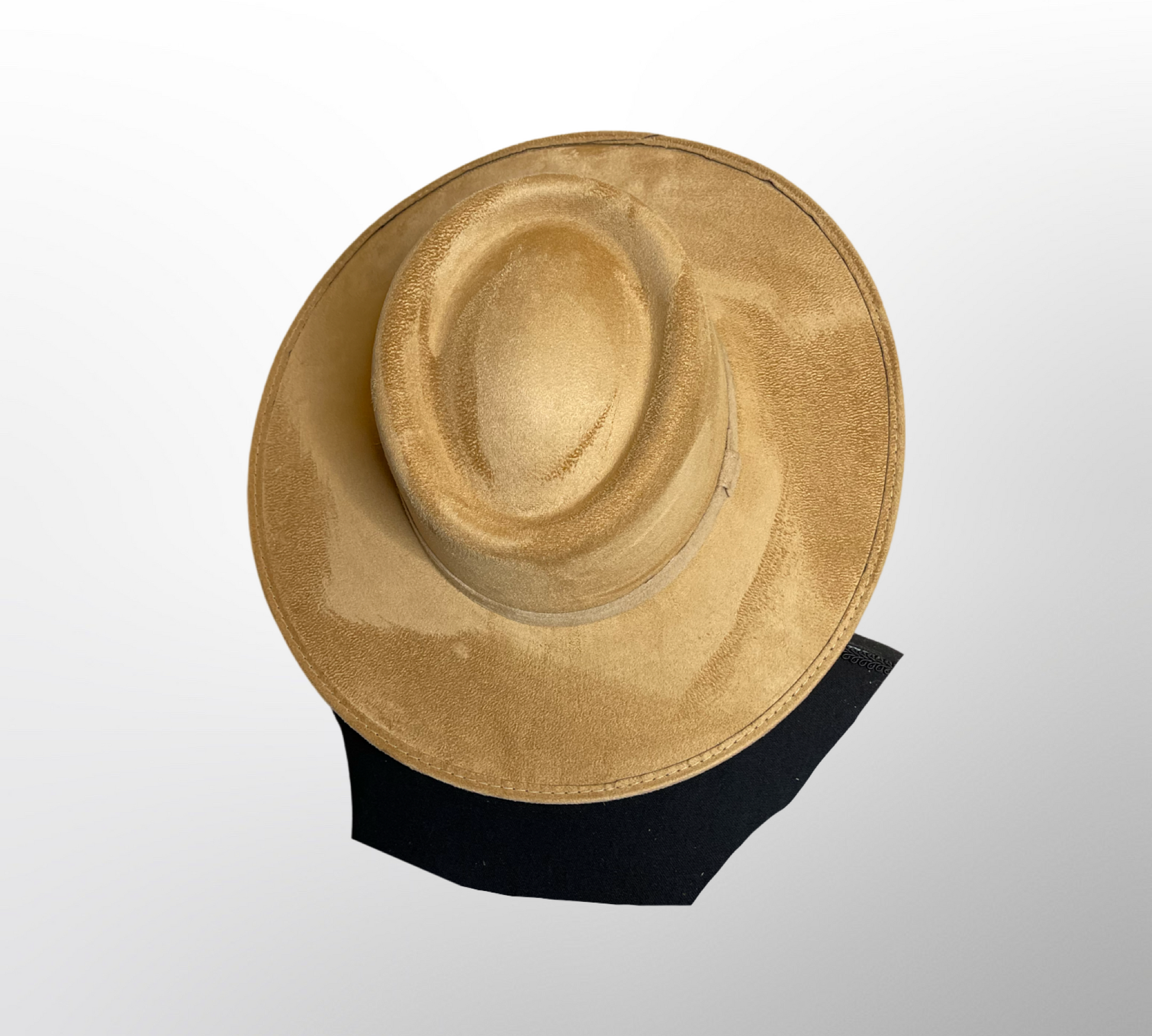Classic Vegan Suede Toscana . Color TAN