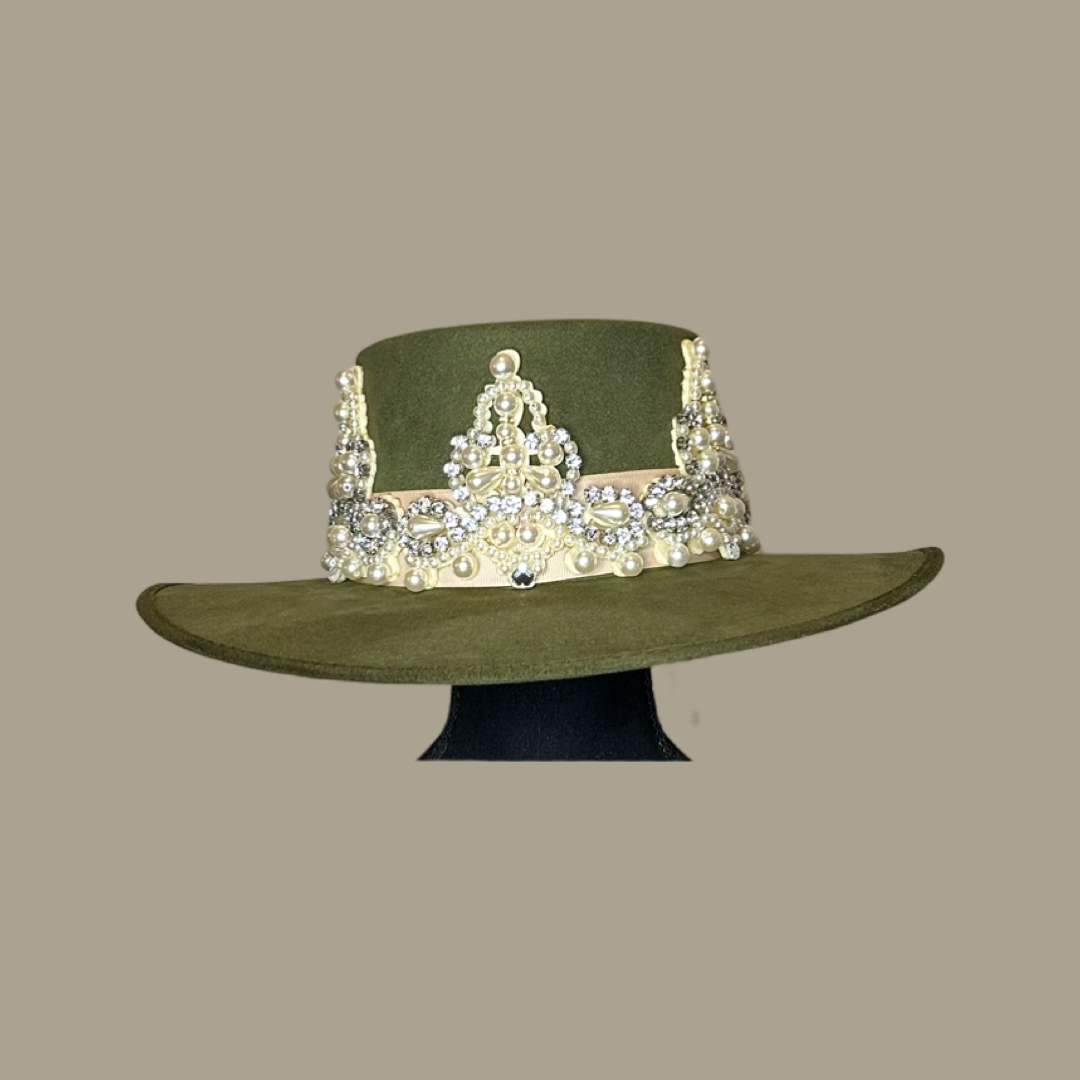 Royal Pearl Spanish Hat