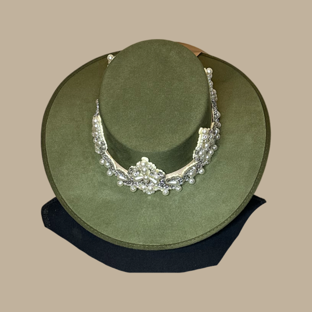 Royal Pearl Spanish Hat